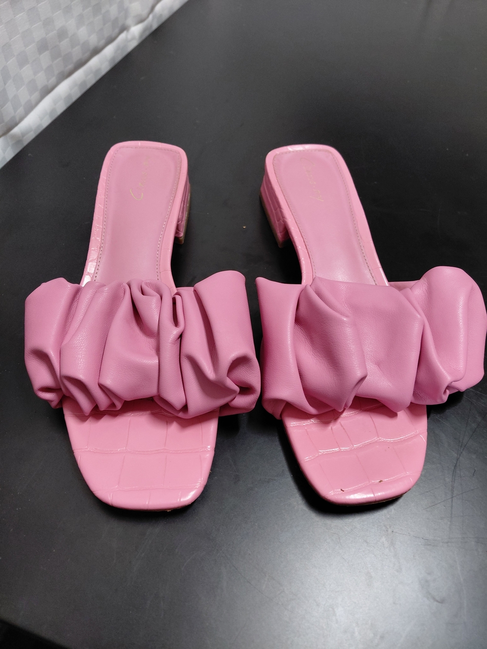 Circus by Sam Edelman Pink Ruched Slide Sandals